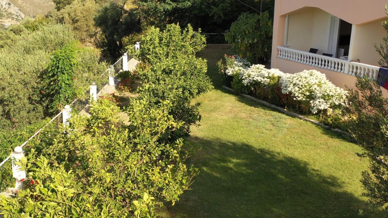 OniRana Apartments Borsh Exterior foto